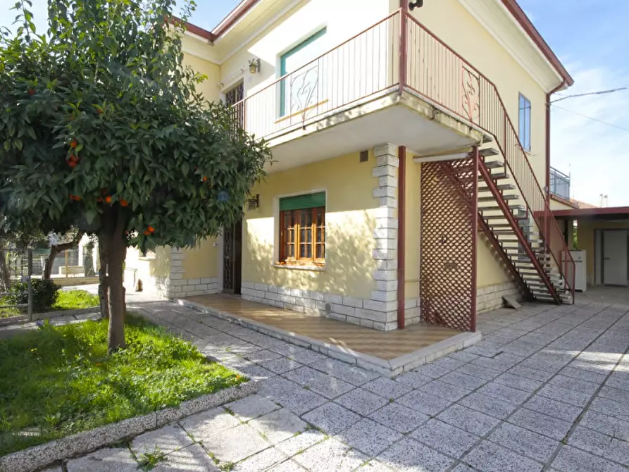 Immagine 16 di Casa bifamiliare in vendita  in viale Campania 10 a Riccione