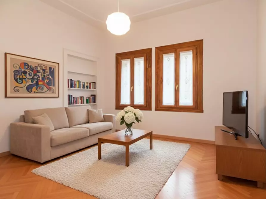 Immagine 1 di Appartamento in vendita  in Via IV Novembre a Padova
