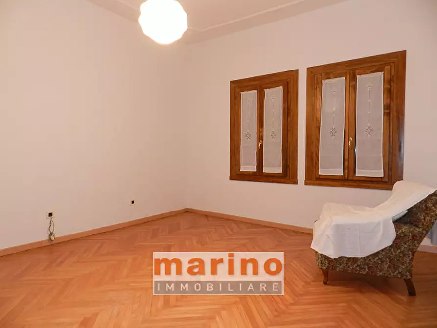 Immagine 5 di Appartamento in vendita  in Via IV Novembre a Padova