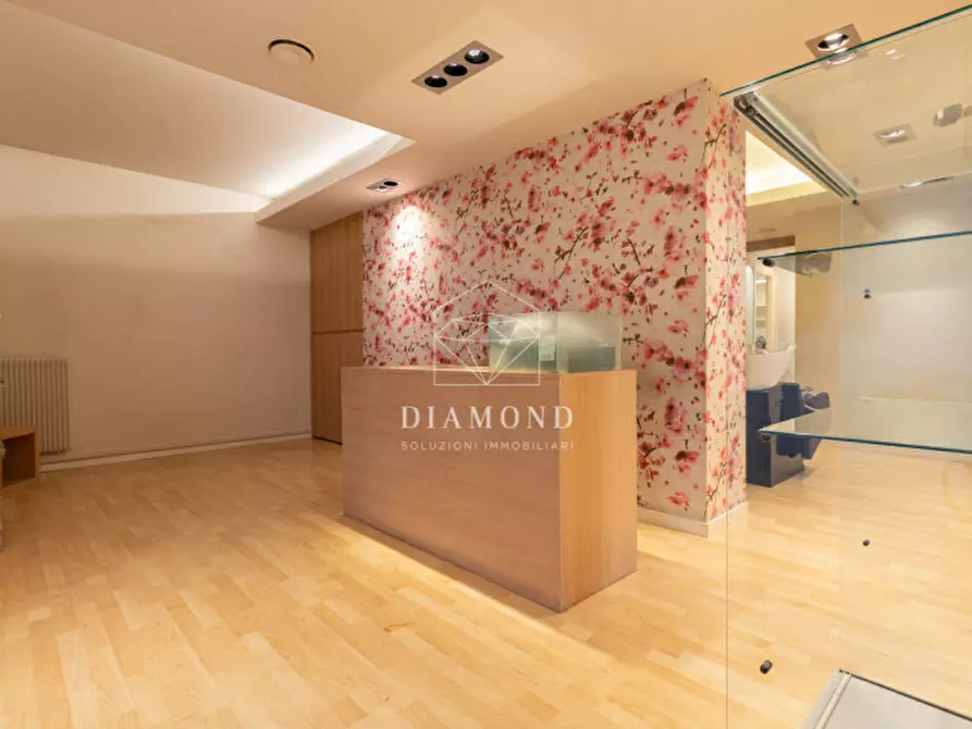 Immagine 3 di Ufficio in vendita  in Via Roma a Fonte