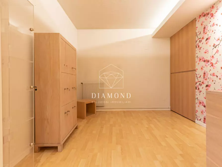 Immagine 4 di Ufficio in vendita  in Via Roma a Fonte