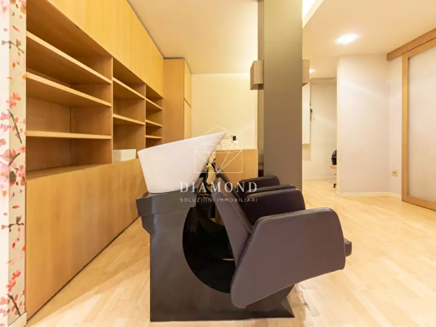 Immagine 14 di Ufficio in vendita  in Via Roma a Fonte