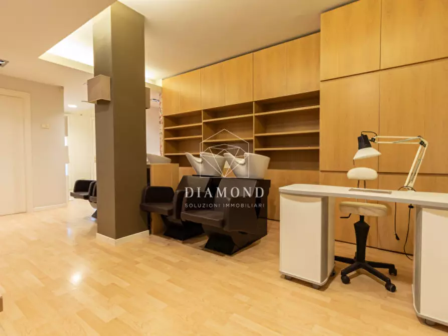 Immagine 17 di Ufficio in vendita  in Via Roma a Fonte