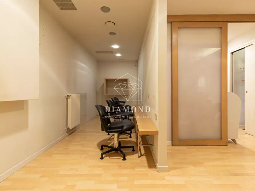 Immagine 20 di Ufficio in vendita  in Via Roma a Fonte