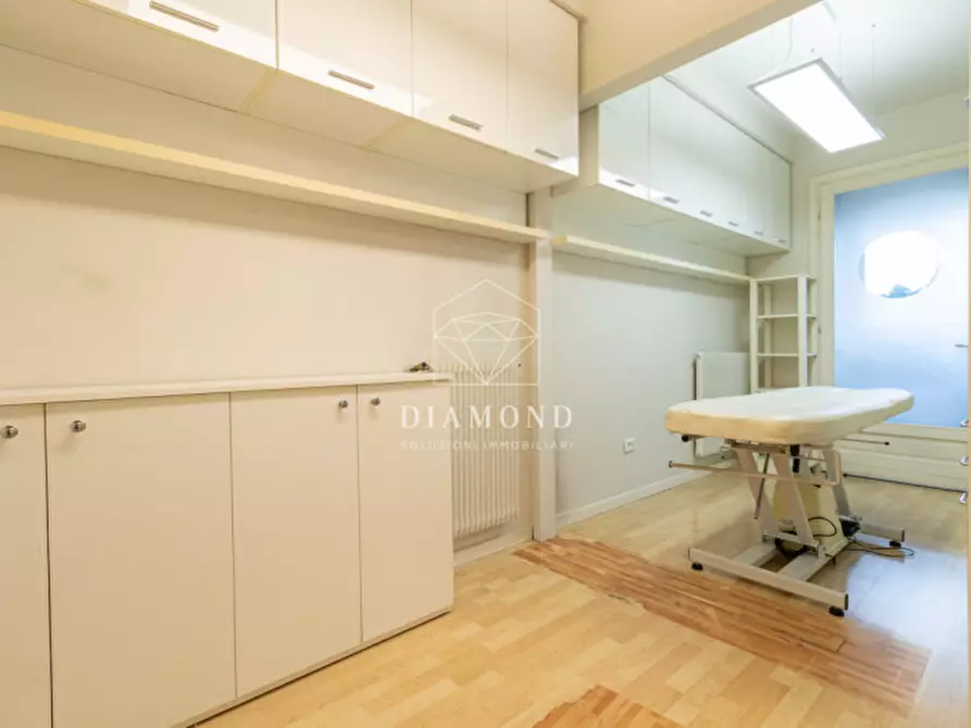 Immagine 21 di Ufficio in vendita  in Via Roma a Fonte