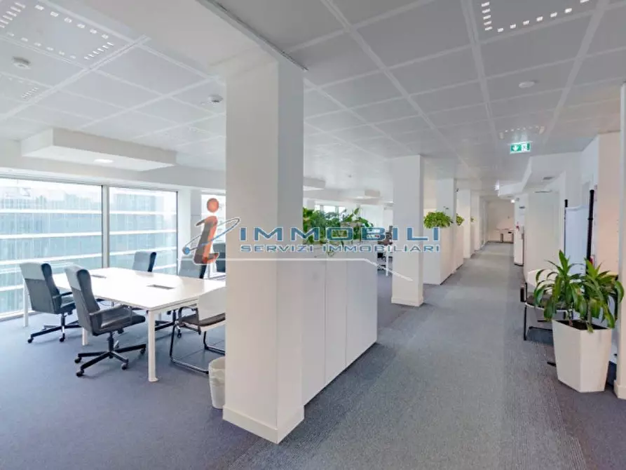 Immagine 1 di Ufficio in affitto  in VIA GIOIA MELCHIORRE a Milano
