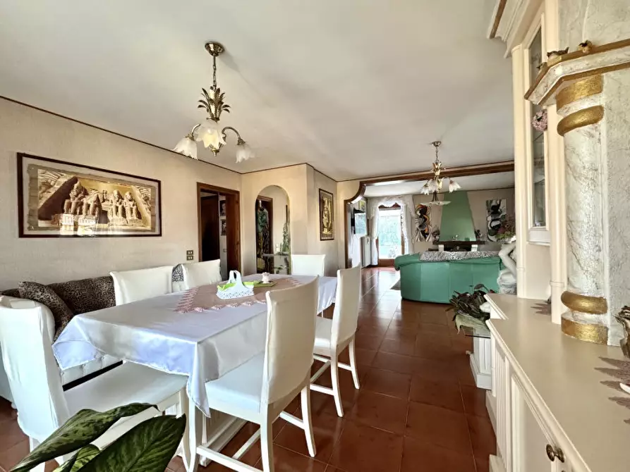 Immagine 1 di Casa bifamiliare in vendita  in via Marconi a Colceresa