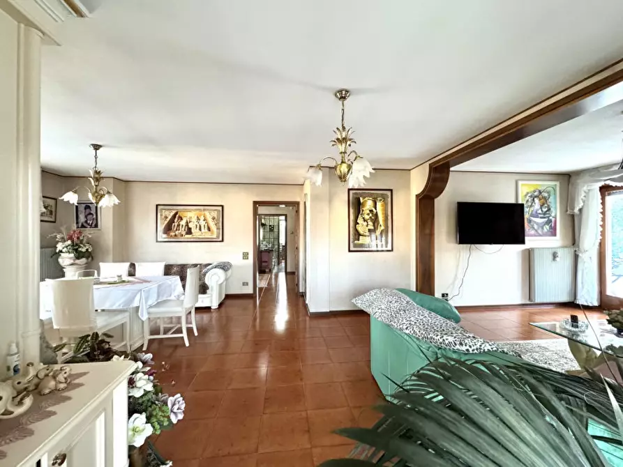 Immagine 4 di Casa bifamiliare in vendita  in via Marconi a Colceresa