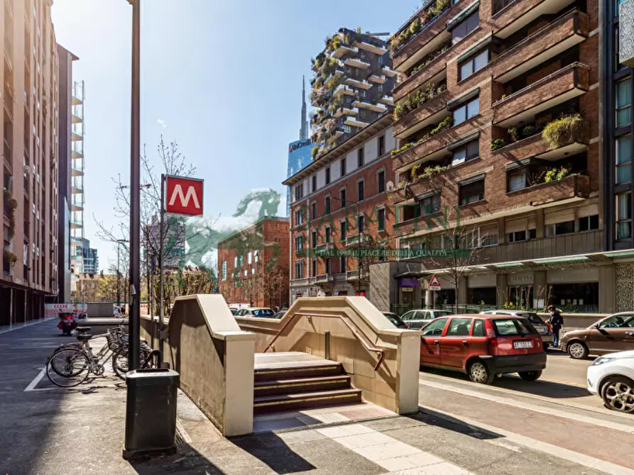 Immagine 18 di Appartamento in vendita  in via gaetano de castillia 24 a Milano