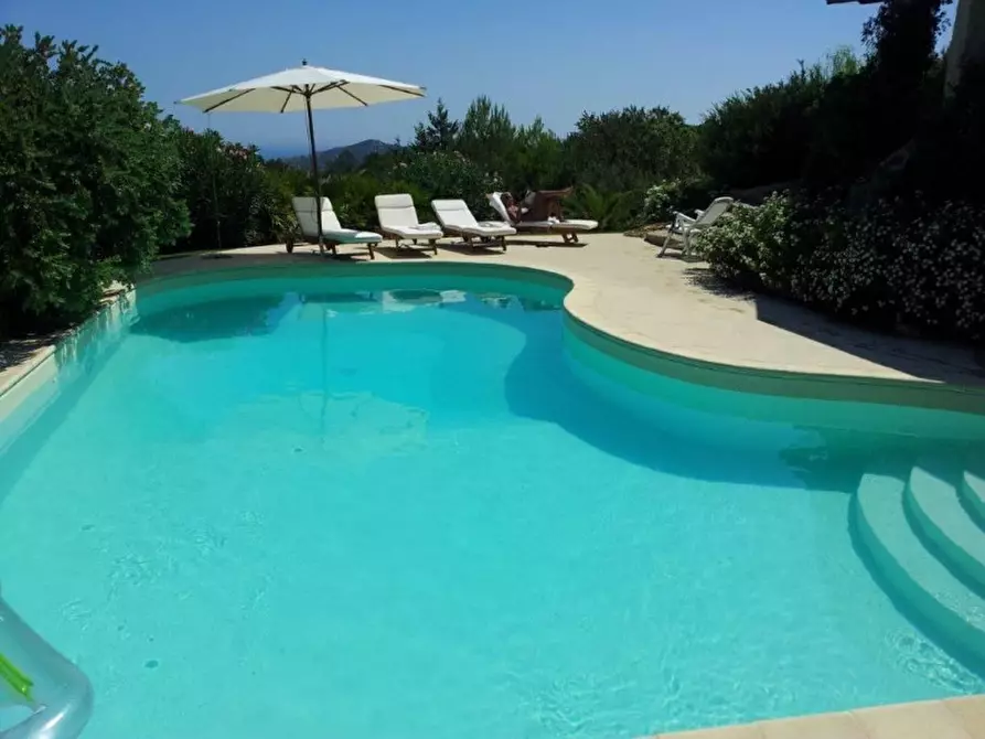 Immagine 37 di Villa in vendita  in via della Pantogia a Arzachena