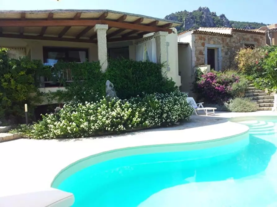 Immagine 38 di Villa in vendita  in via della Pantogia a Arzachena