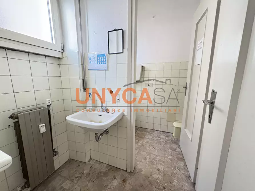 Immagine 4 di Appartamento in vendita  in Piazza Giuseppe Garibaldi a Verona