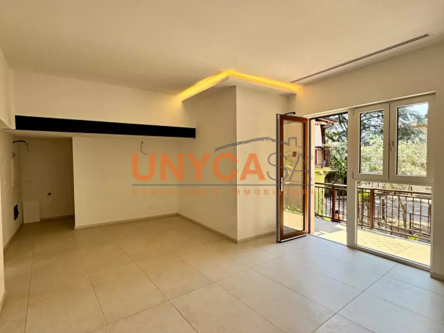 Immagine 5 di Attività commerciale in vendita  in Piazza Giuseppe Garibaldi a Verona