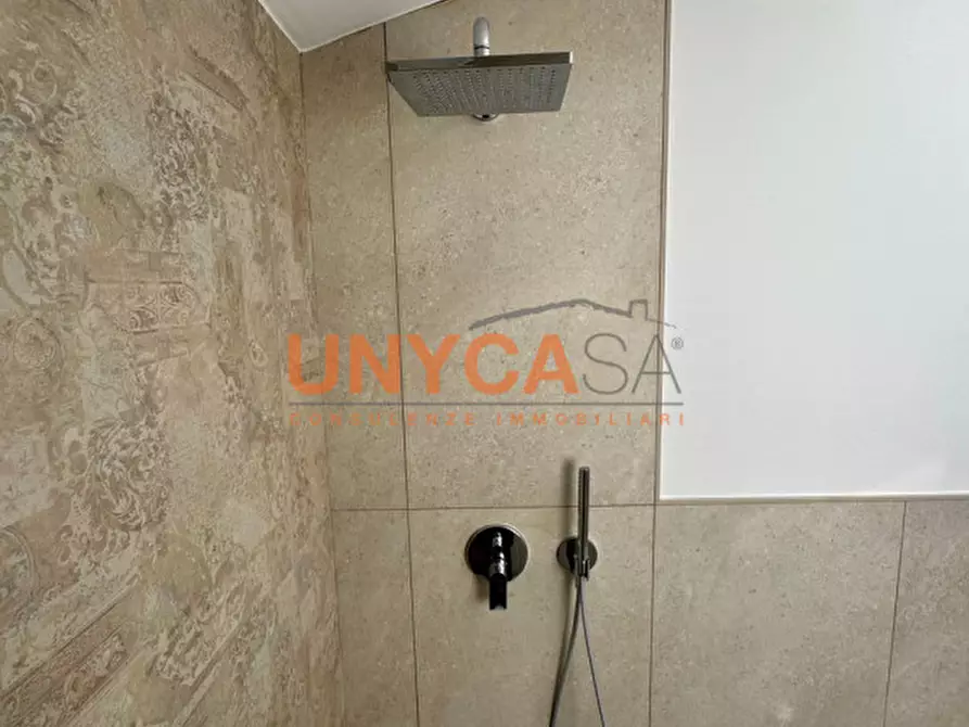 Immagine 9 di Attività commerciale in vendita  in Piazza Giuseppe Garibaldi a Verona