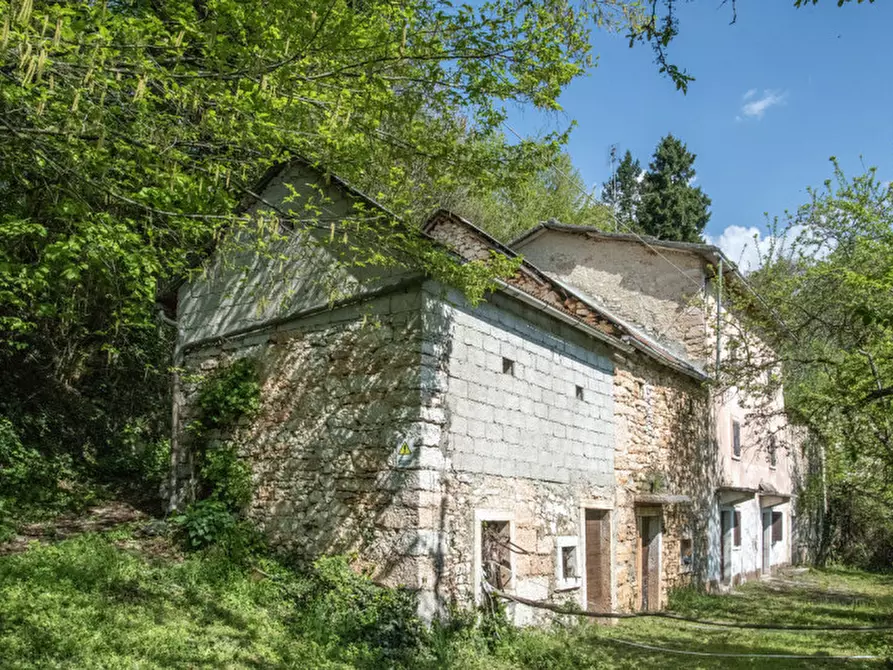 Immagine 2 di Rustico / casale in vendita  in via case nuove a Bosco Chiesanuova