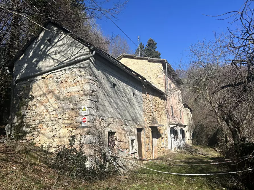 Immagine 6 di Rustico / casale in vendita  in via case nuove a Bosco Chiesanuova