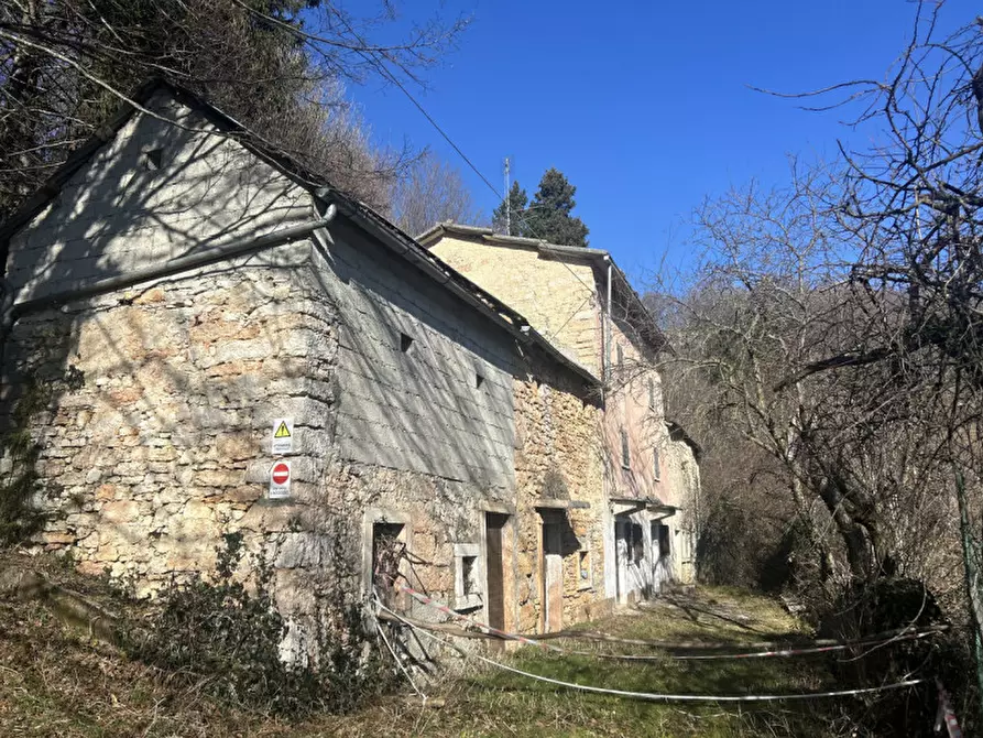 Immagine 11 di Rustico / casale in vendita  in via case nuove a Bosco Chiesanuova