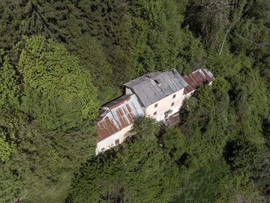 Immagine 17 di Rustico / casale in vendita  in via case nuove a Bosco Chiesanuova