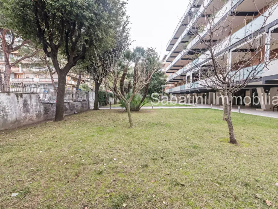 Immagine 5 di Appartamento in vendita  in Viale Regina Margherita, 59 a Pescara