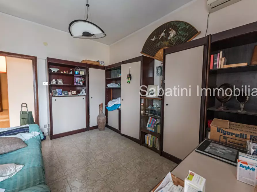 Immagine 30 di Appartamento in vendita  in Viale Regina Margherita, 59 a Pescara