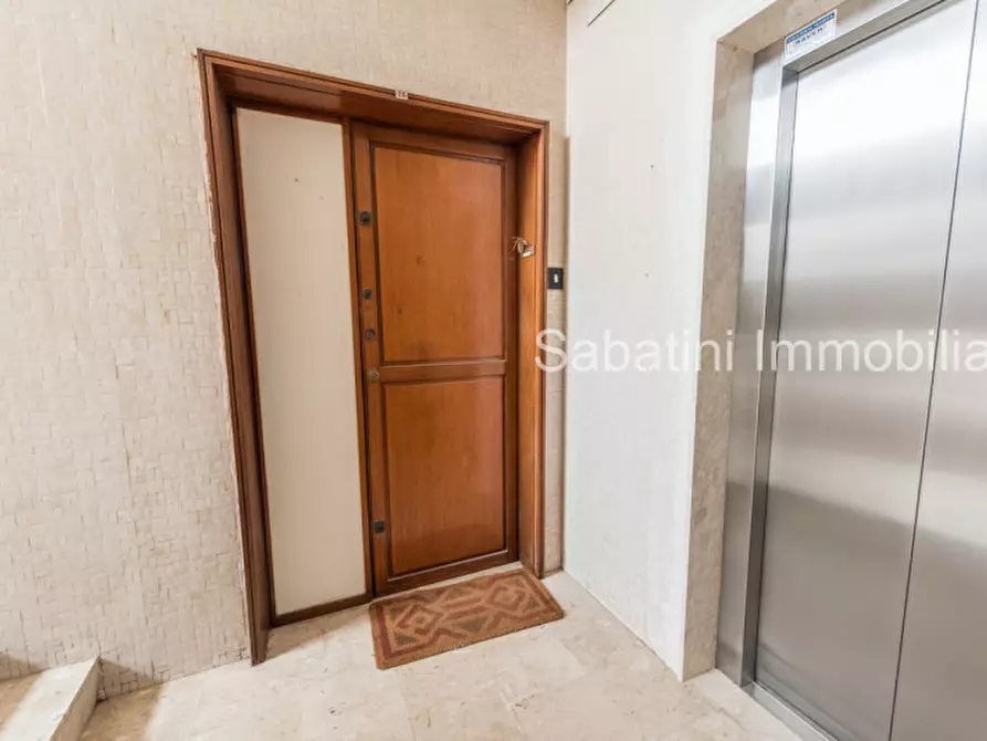 Immagine 49 di Appartamento in vendita  in Viale Regina Margherita, 59 a Pescara