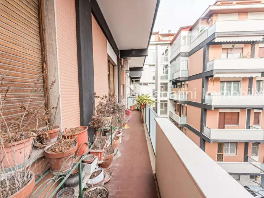 Immagine 51 di Appartamento in vendita  in Viale Regina Margherita, 59 a Pescara