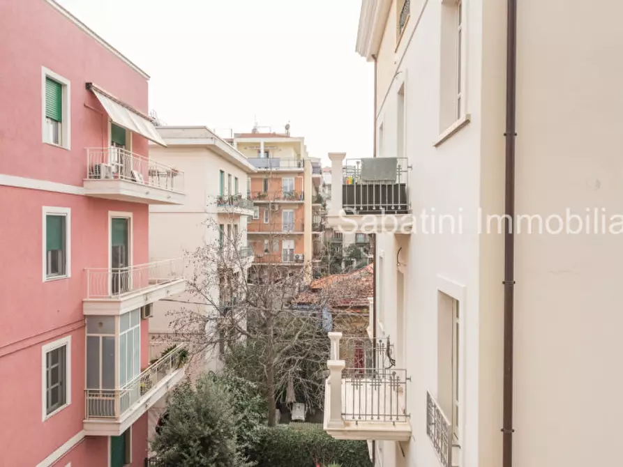 Immagine 54 di Appartamento in vendita  in Viale Regina Margherita, 59 a Pescara