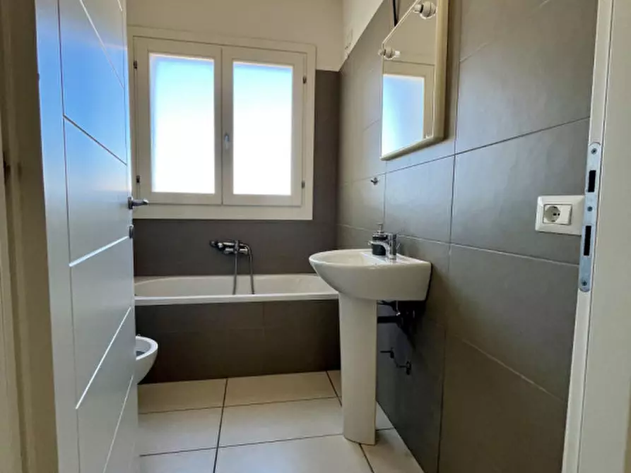 Immagine 30 di Appartamento in vendita  in VIA GENNARGENTU a Olbia