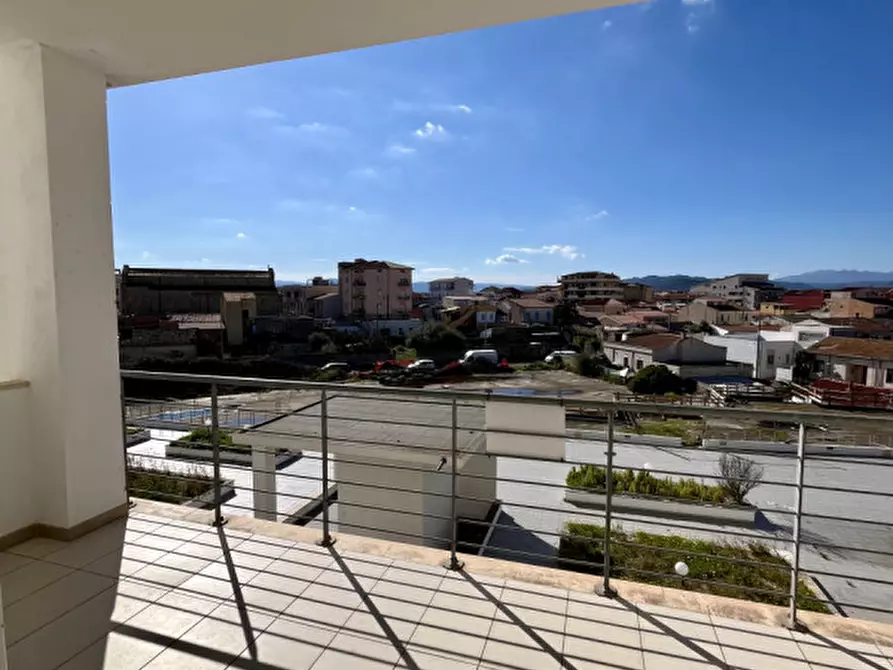Immagine 34 di Appartamento in vendita  in VIA GENNARGENTU a Olbia