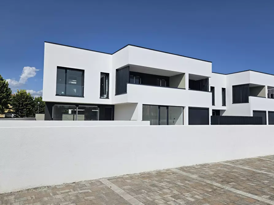 Immagine 1 di Villetta a schiera in vendita  in Via dei salici a Vigonovo