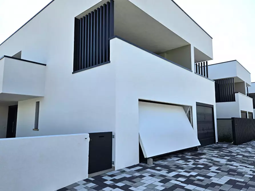 Immagine 2 di Villetta a schiera in vendita  in Via dei salici a Vigonovo