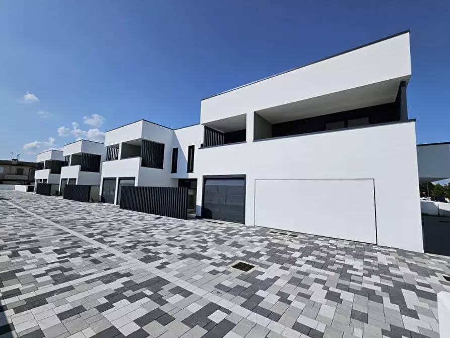 Immagine 7 di Villetta a schiera in vendita  in Via dei salici a Vigonovo