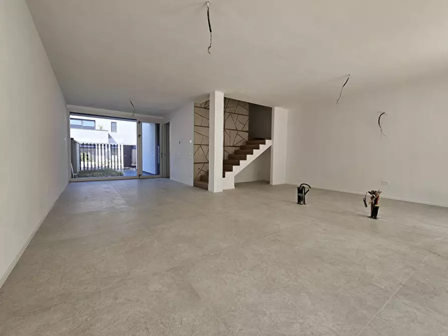 Immagine 27 di Villetta a schiera in vendita  in Via dei salici a Vigonovo