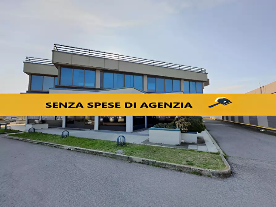 Immagine 2 di Attività commerciale in vendita  in Via Dalmine, 10 a Curno