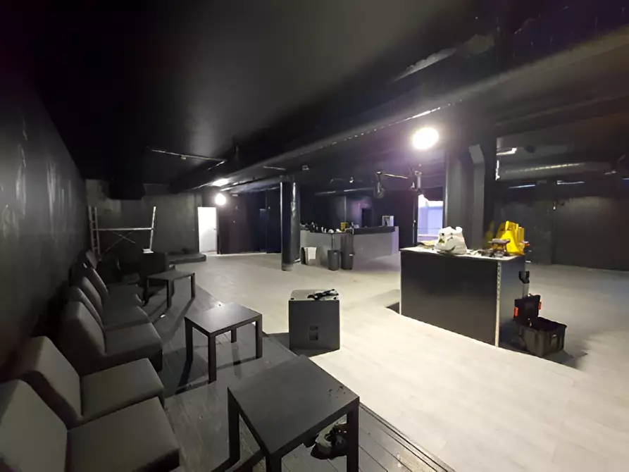 Immagine 7 di Attività commerciale in vendita  in Via Dalmine, 10 a Curno