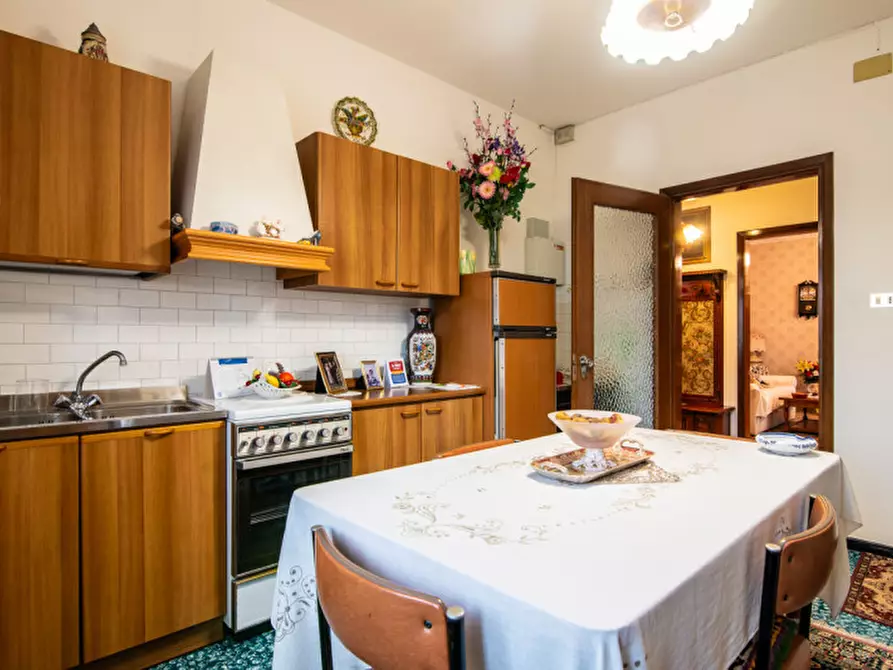 Immagine 7 di Casa indipendente in vendita  in Via dei Tigli a Abano Terme