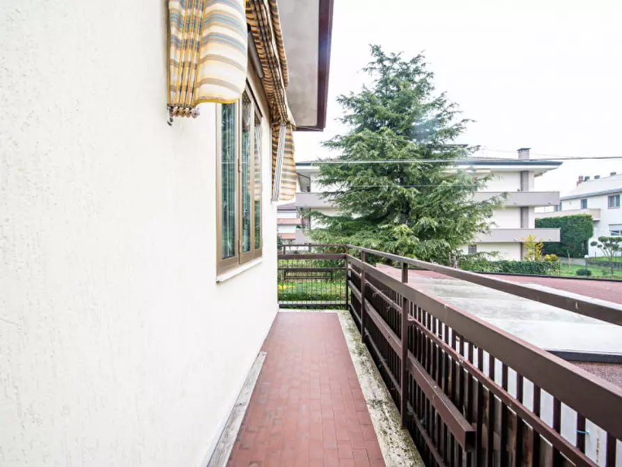 Immagine 11 di Casa indipendente in vendita  in Via dei Tigli a Abano Terme