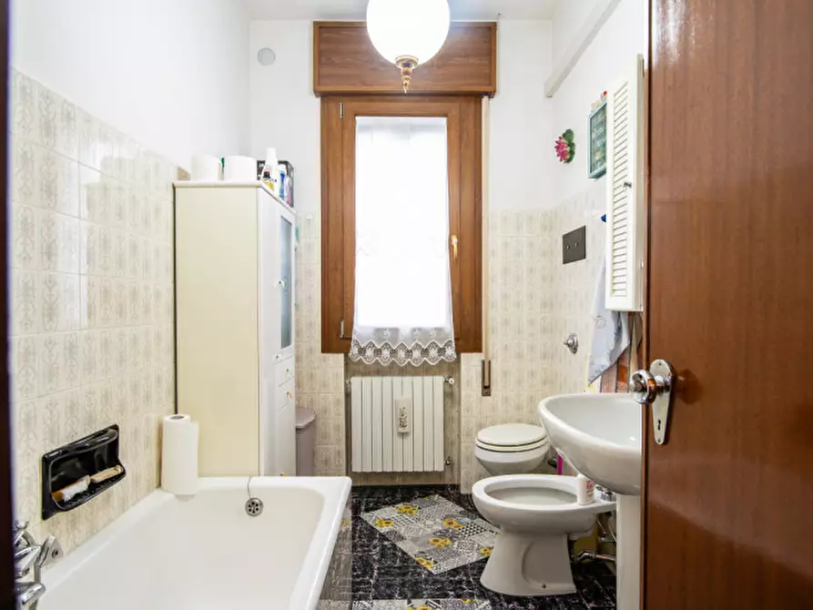 Immagine 17 di Casa indipendente in vendita  in Via dei Tigli a Abano Terme