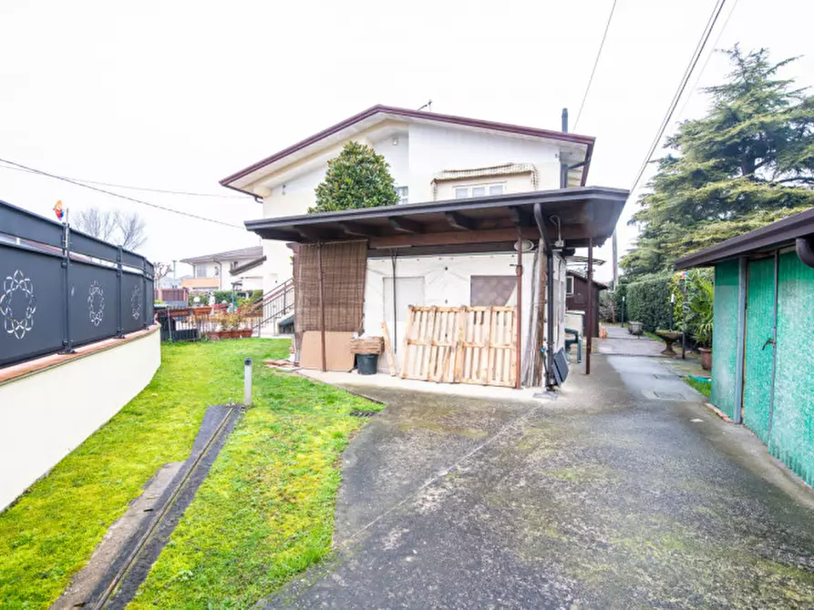 Immagine 27 di Casa indipendente in vendita  in Via dei Tigli a Abano Terme