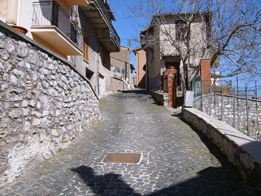 Immagine 1 di Casa indipendente in vendita  in Via Provinciale a Saracinesco