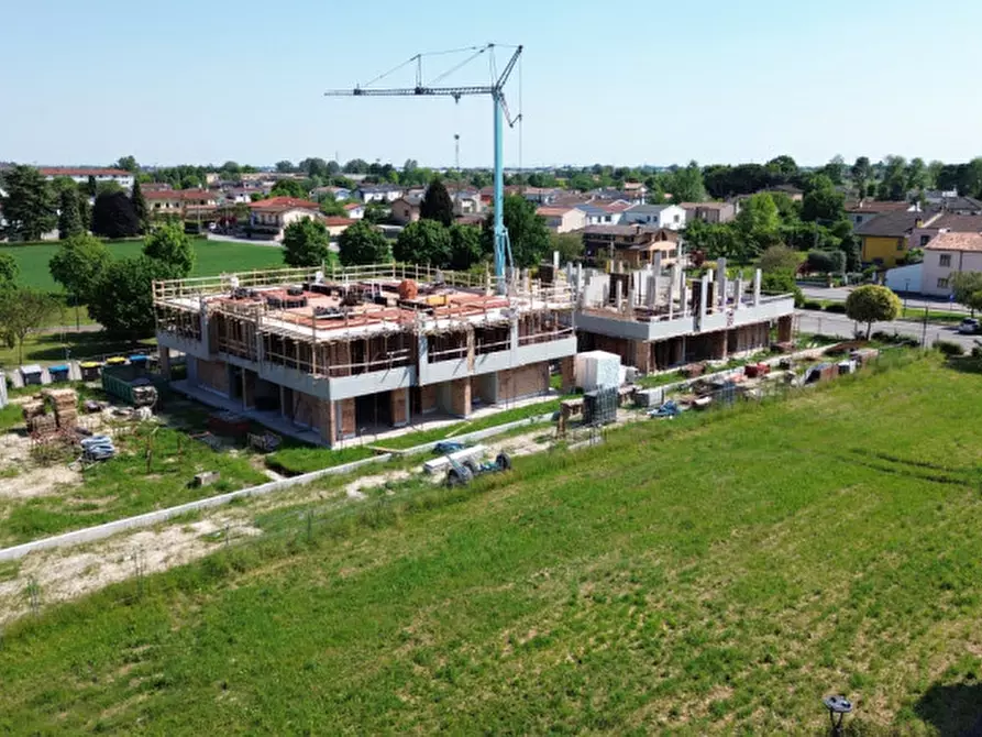 Immagine 1 di Casa quadrifamiliare in vendita  in via Roveri a Abano Terme