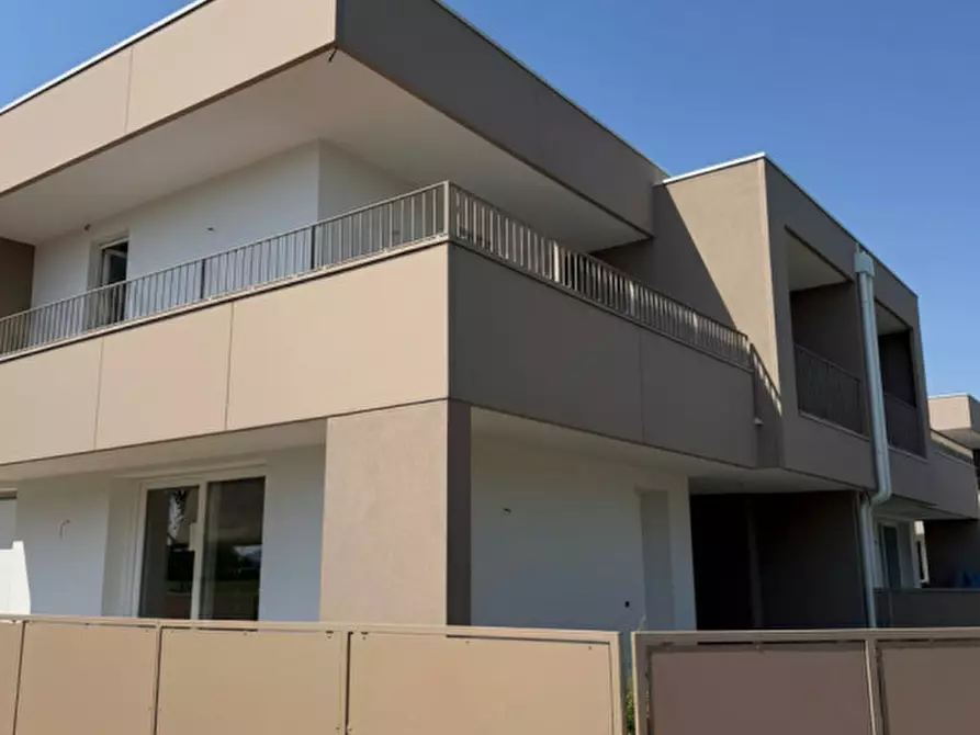Immagine 5 di Casa quadrifamiliare in vendita  in via Degli Aceri a Abano Terme