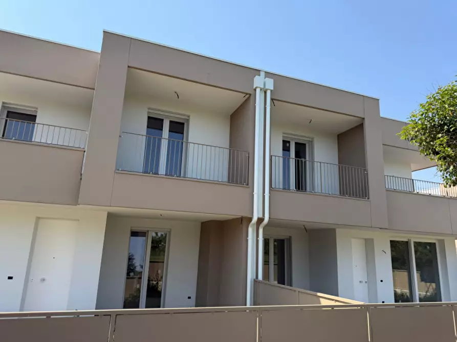 Immagine 7 di Casa quadrifamiliare in vendita  in via Degli Aceri a Abano Terme