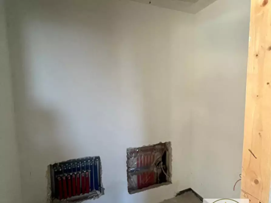 Immagine 5 di Casa indipendente in vendita  in Roma a Pozzonovo