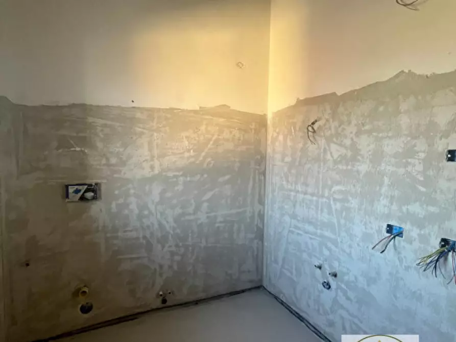 Immagine 9 di Casa indipendente in vendita  in Roma a Pozzonovo