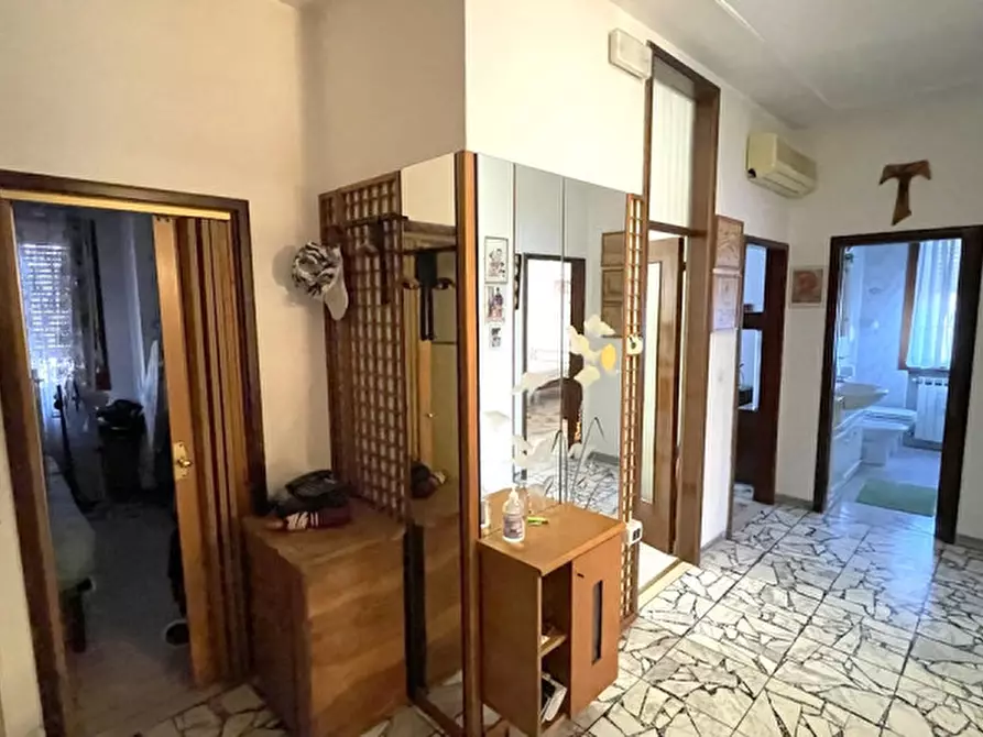 Immagine 3 di Appartamento in vendita  in Via Saloni a Chioggia