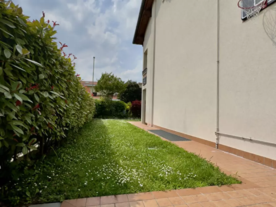 Immagine 5 di Casa trifamiliare in vendita  in Via Grazia Deledda a Selvazzano Dentro