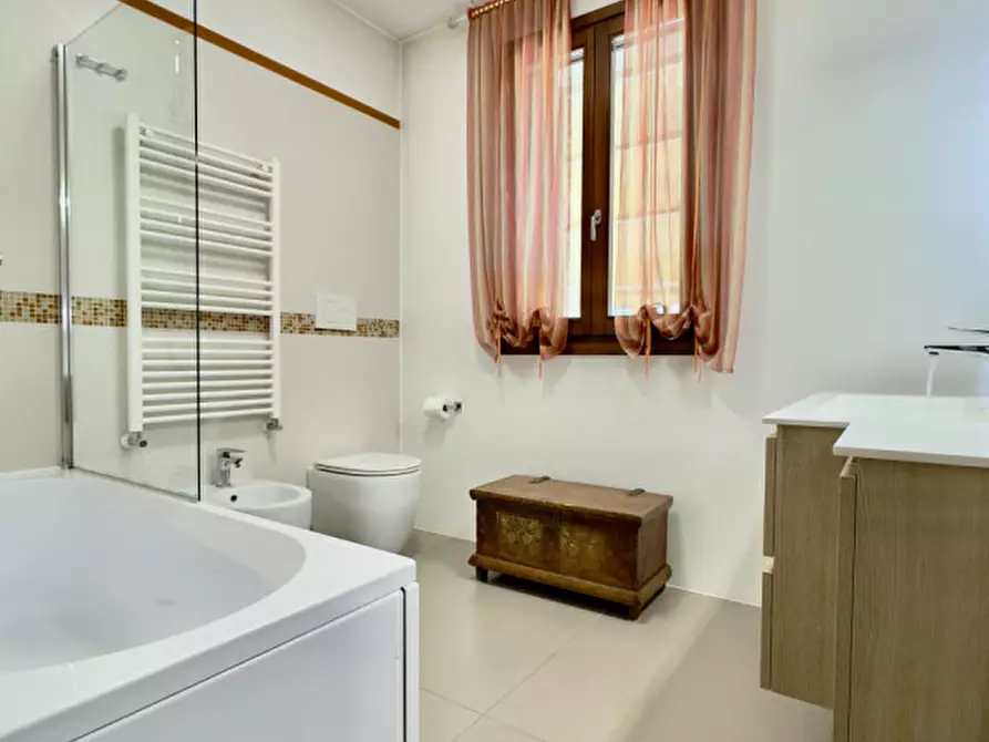 Immagine 19 di Casa trifamiliare in vendita  in Via Grazia Deledda a Selvazzano Dentro