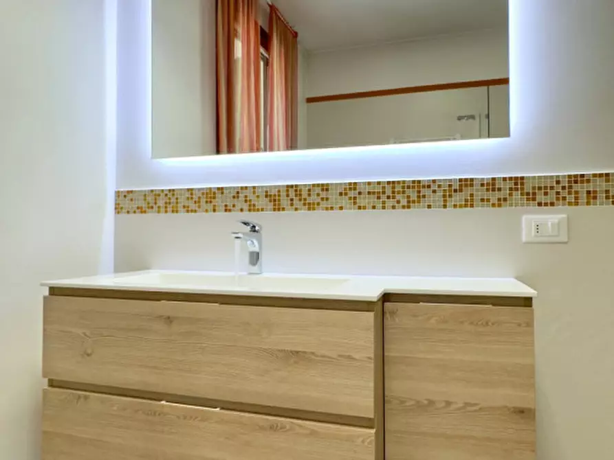 Immagine 20 di Casa trifamiliare in vendita  in Via Grazia Deledda a Selvazzano Dentro