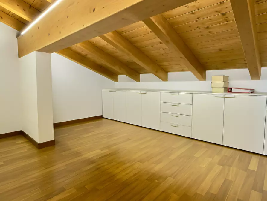 Immagine 34 di Casa trifamiliare in vendita  in Via Grazia Deledda a Selvazzano Dentro